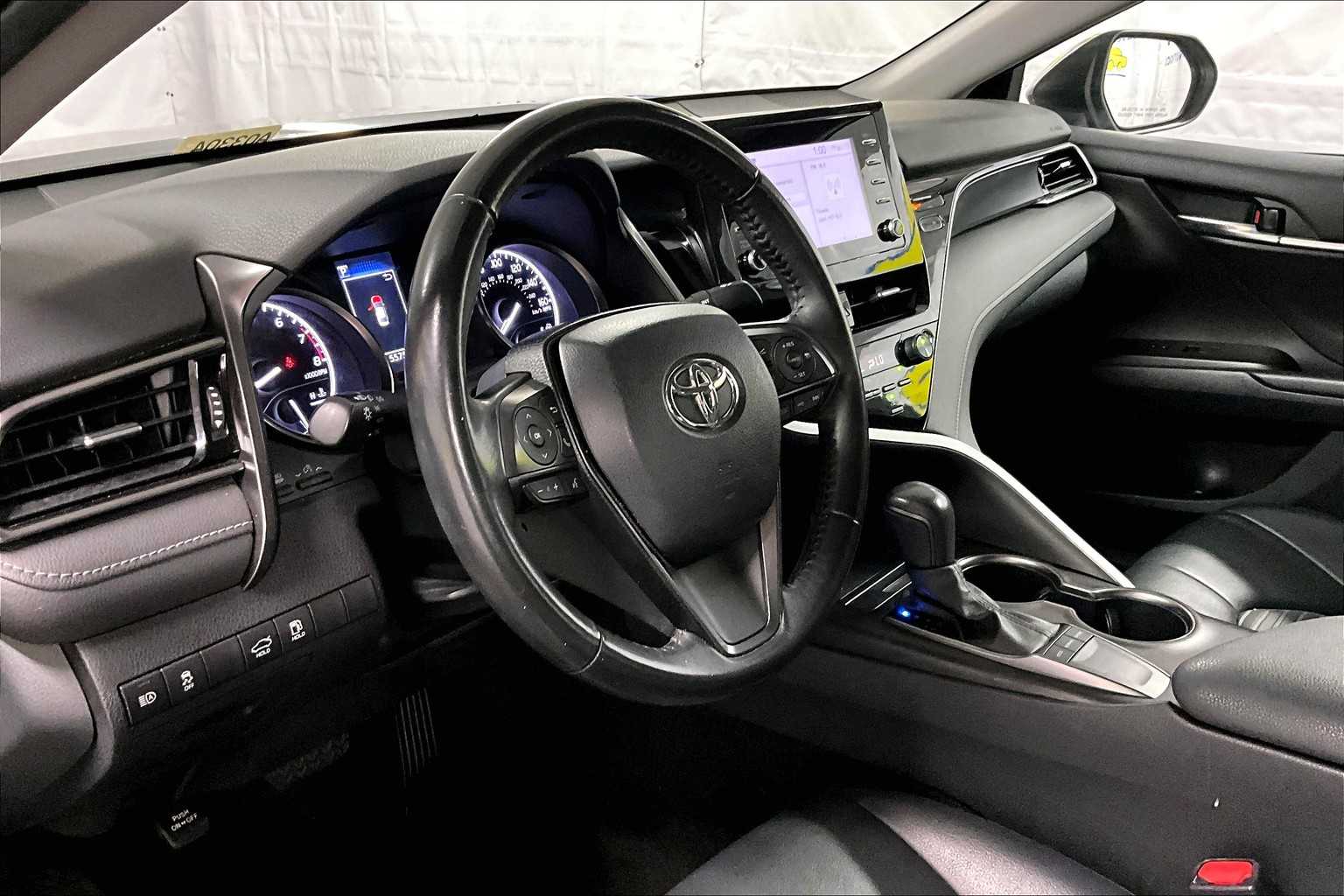 2023 Toyota Camry SE - Photo 8