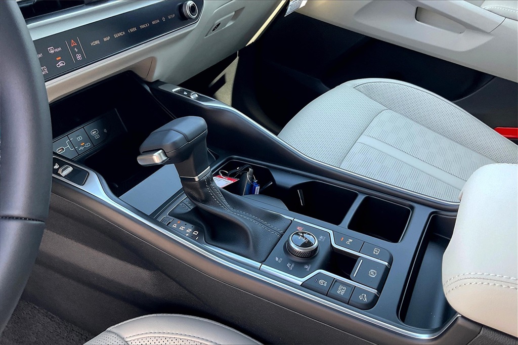 2025 Kia Sorento S - Photo 14