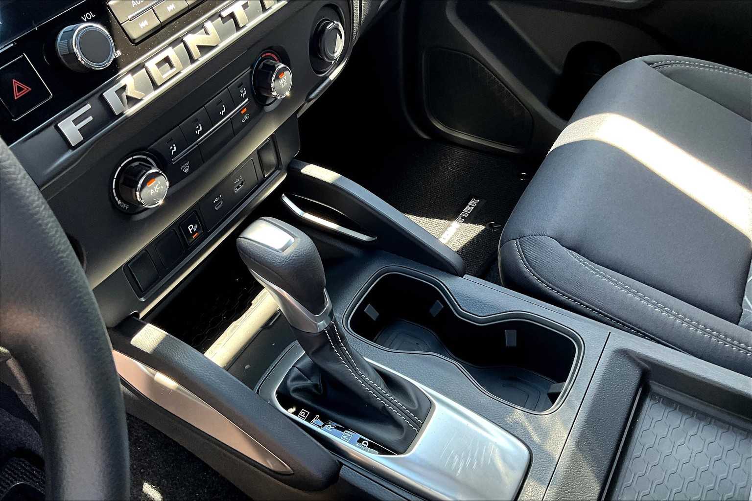 2025 Nissan Frontier SV - Photo 20