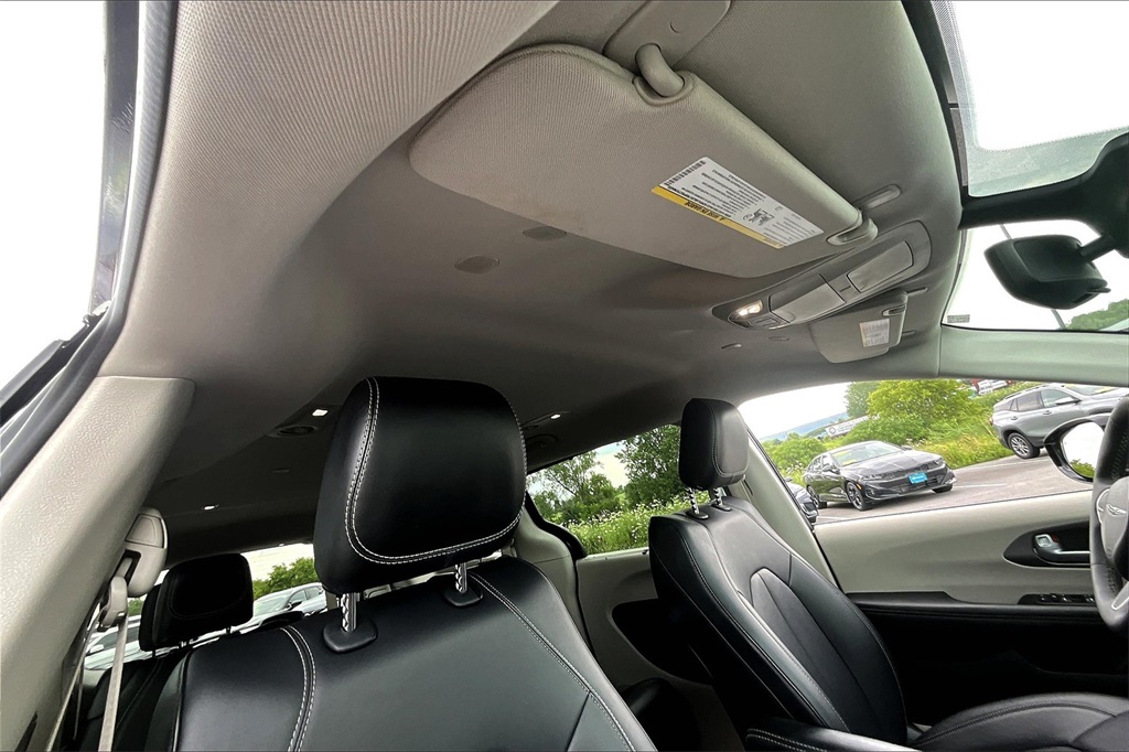 2024 Chrysler Pacifica Touring L - Photo 23