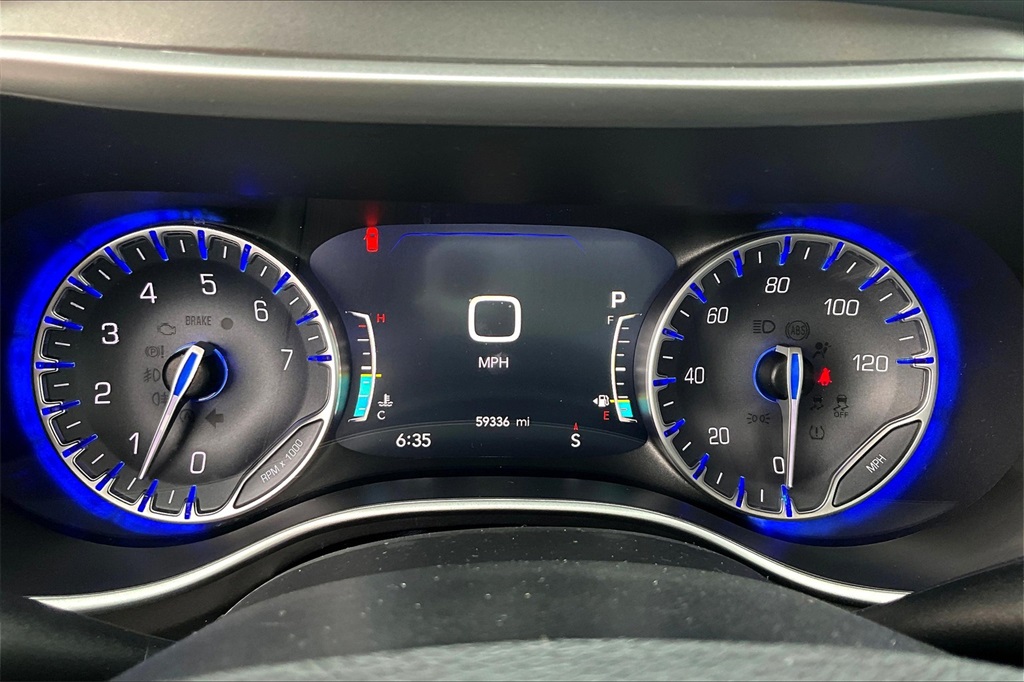 2024 Chrysler Pacifica Touring L - Photo 26