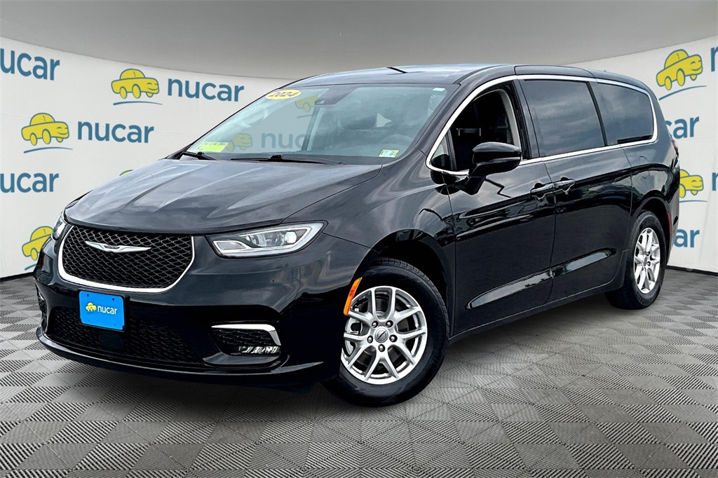2024 Chrysler Pacifica Touring L - Photo 3