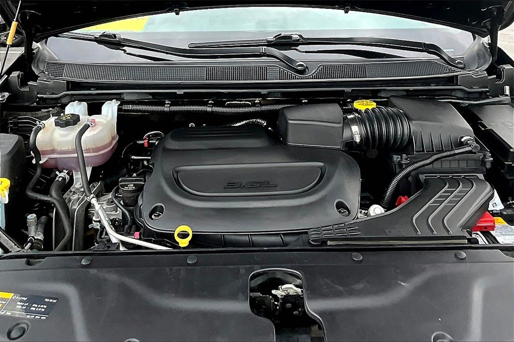 2024 Chrysler Pacifica Touring L - Photo 31