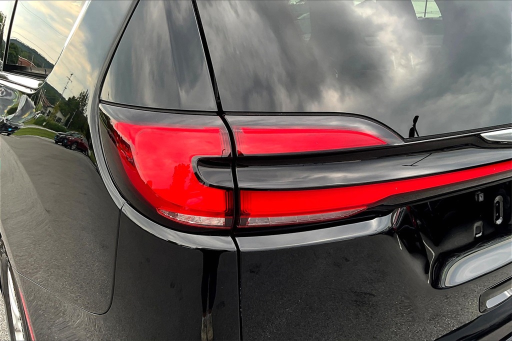 2024 Chrysler Pacifica Touring L - Photo 35