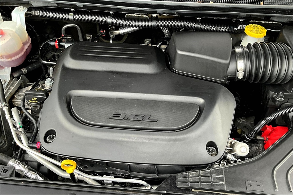 2024 Chrysler Pacifica Touring L - Photo 36