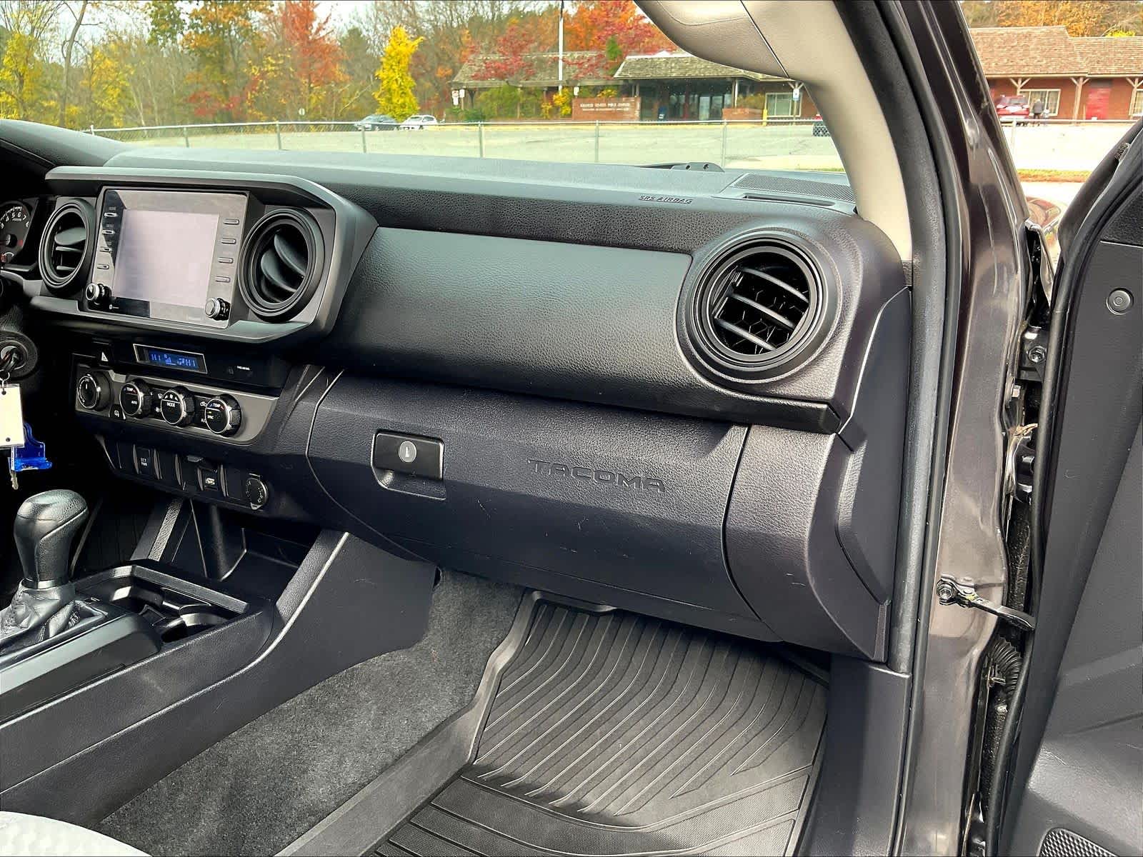 2022 Toyota Tacoma SR - Photo 13