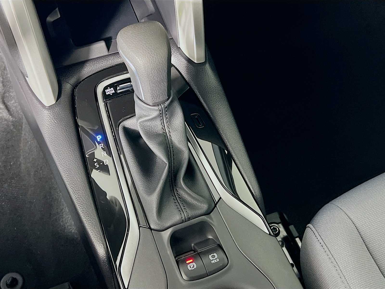 2025 Toyota Corolla Cross Hybrid SE - Photo 11