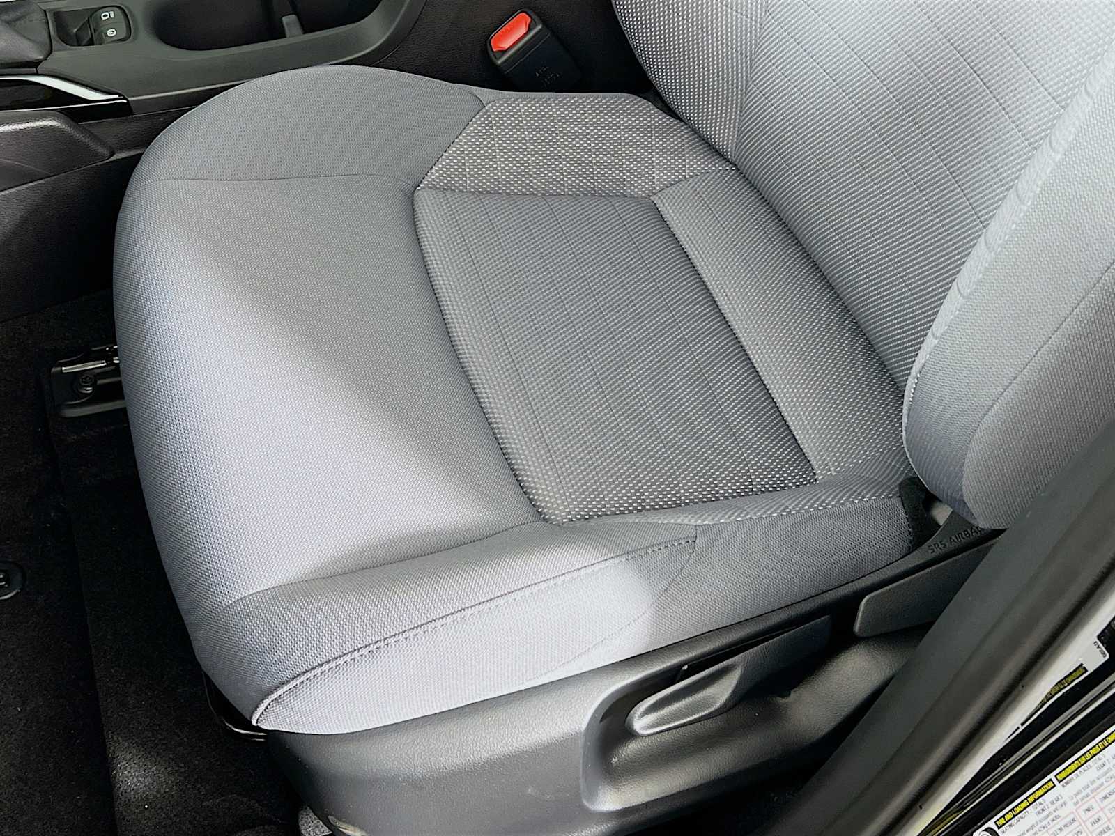 2025 Toyota Corolla Cross Hybrid SE - Photo 17