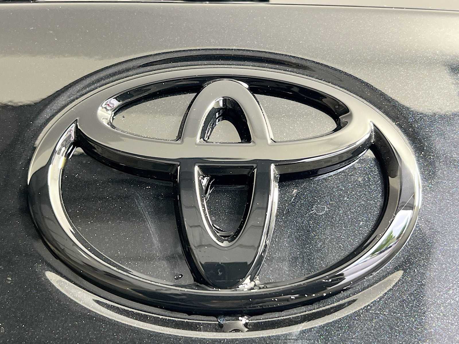 2025 Toyota Corolla Cross Hybrid SE - Photo 18