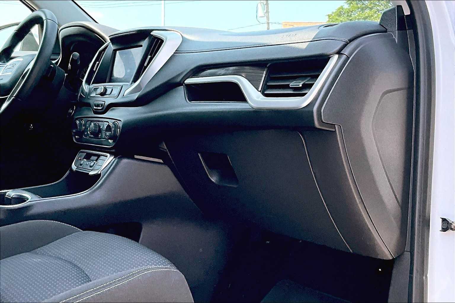2022 GMC Terrain SLE - Photo 14
