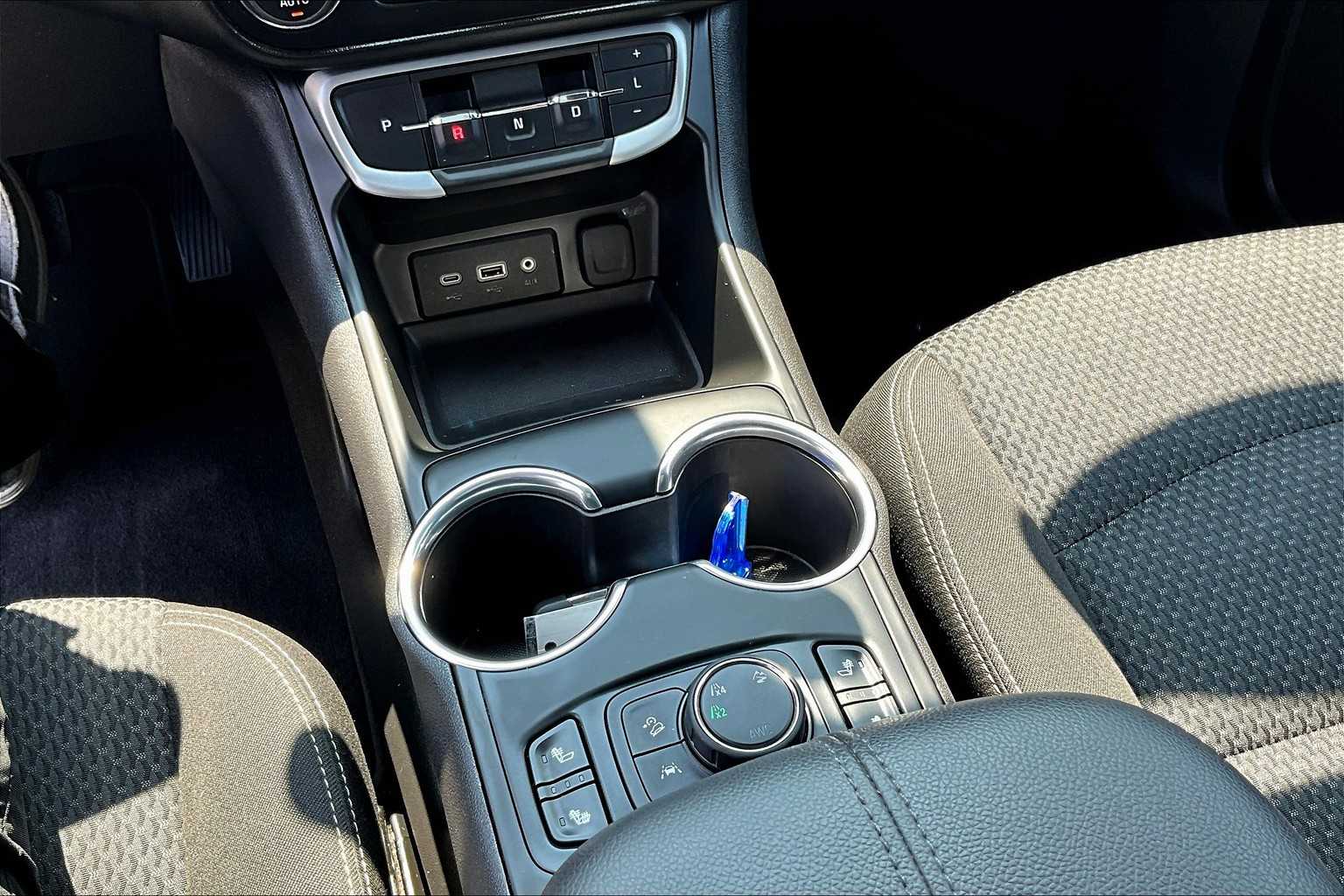 2022 GMC Terrain SLE - Photo 25