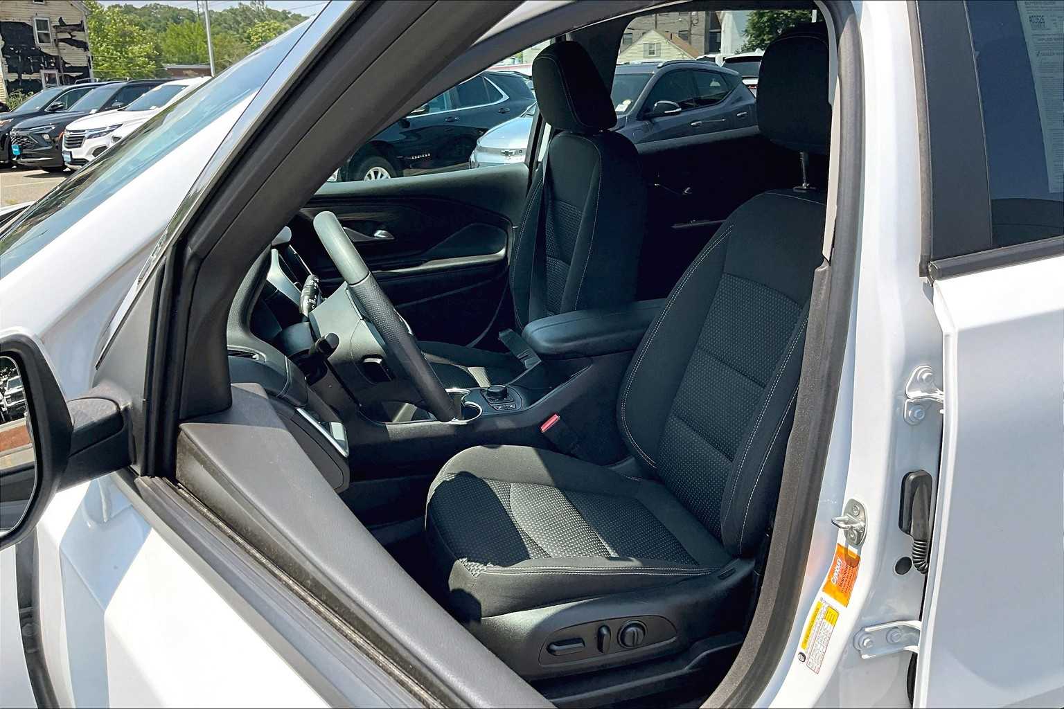 2022 GMC Terrain SLE - Photo 10