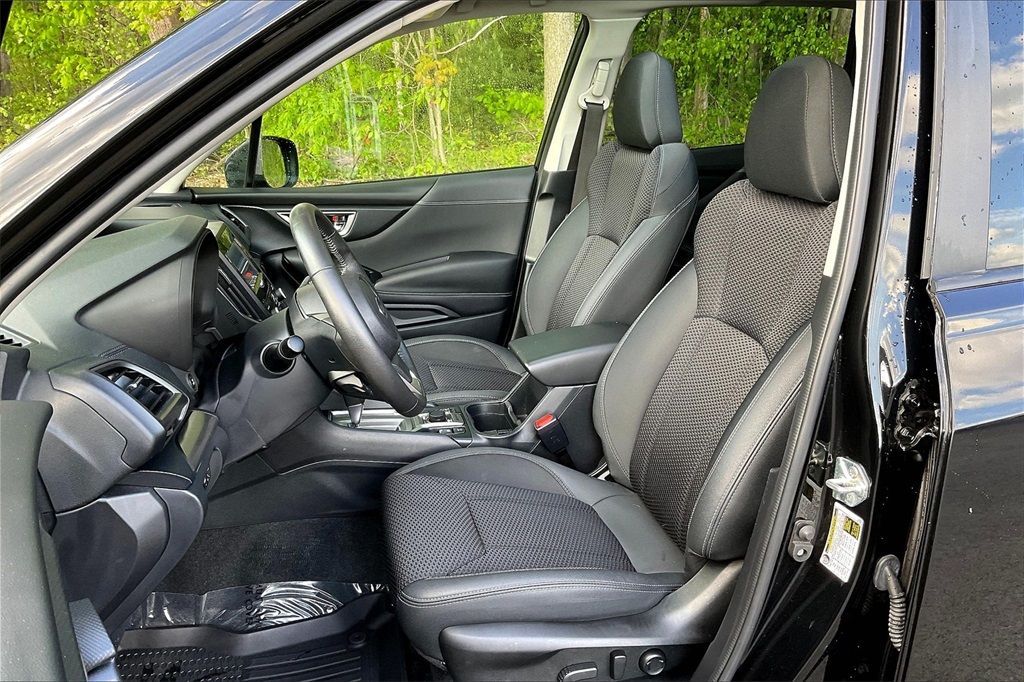 2022 Subaru Forester Premium - Photo 10