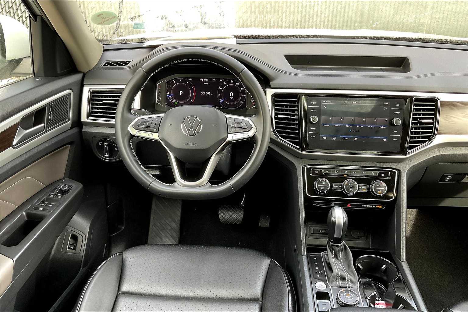 2023 Volkswagen Atlas 3.6L V6 SE w/Technology - Photo 12