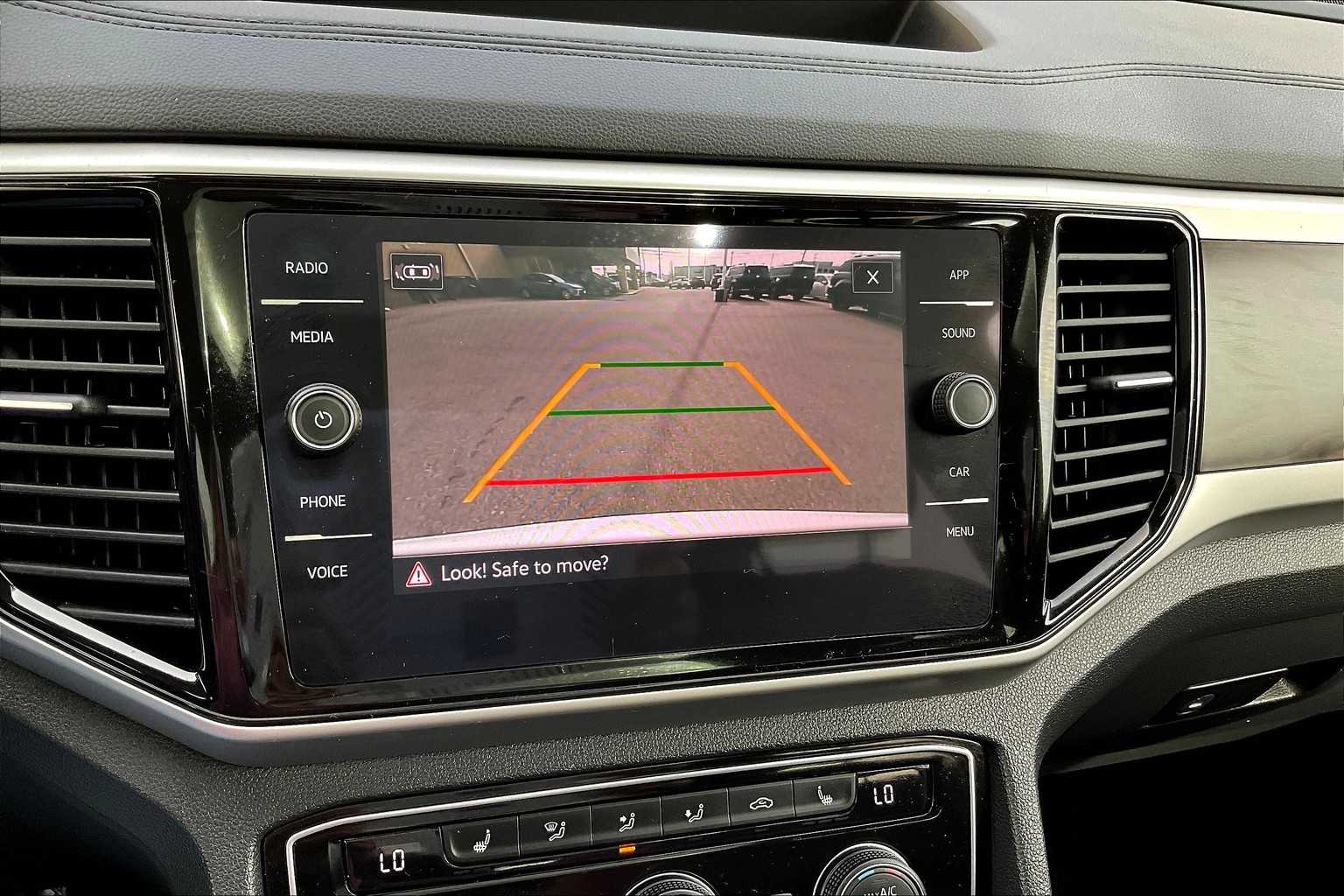 2023 Volkswagen Atlas 3.6L V6 SE w/Technology - Photo 13