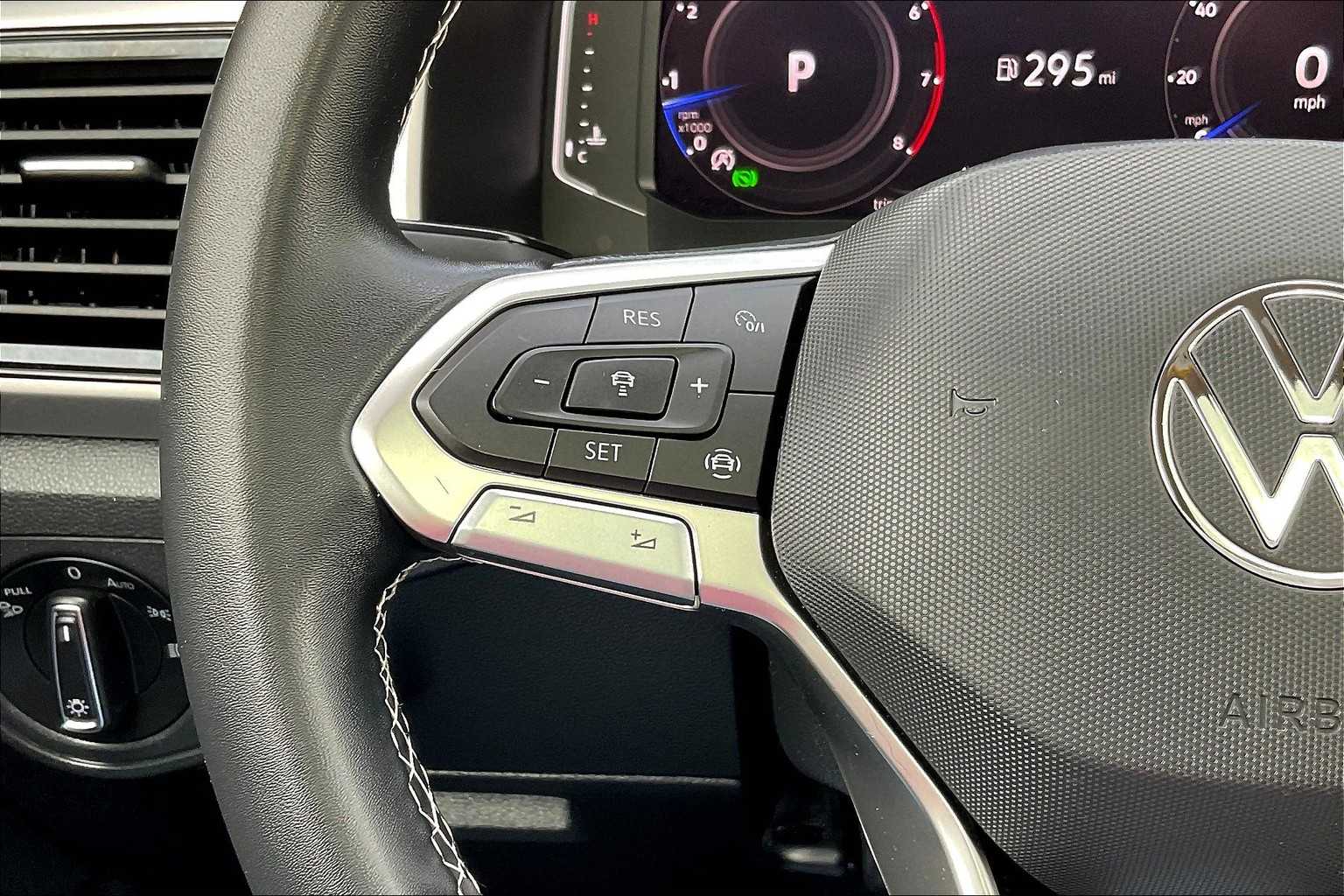 2023 Volkswagen Atlas 3.6L V6 SE w/Technology - Photo 29
