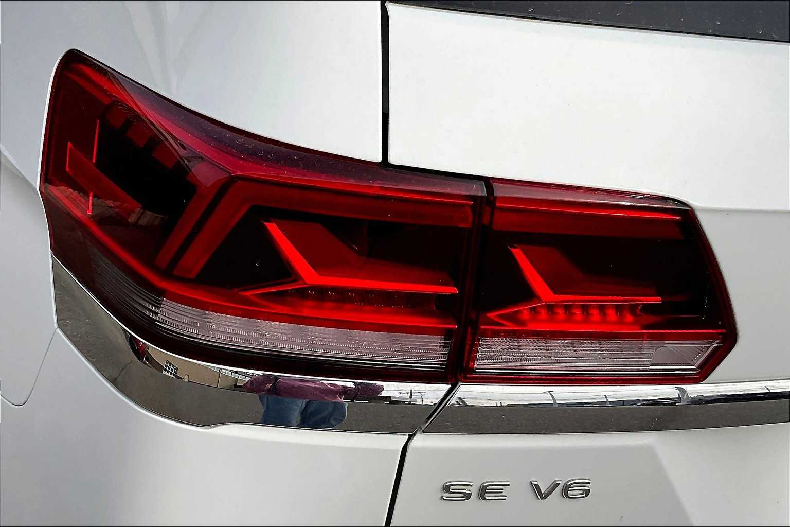 2023 Volkswagen Atlas 3.6L V6 SE w/Technology - Photo 36