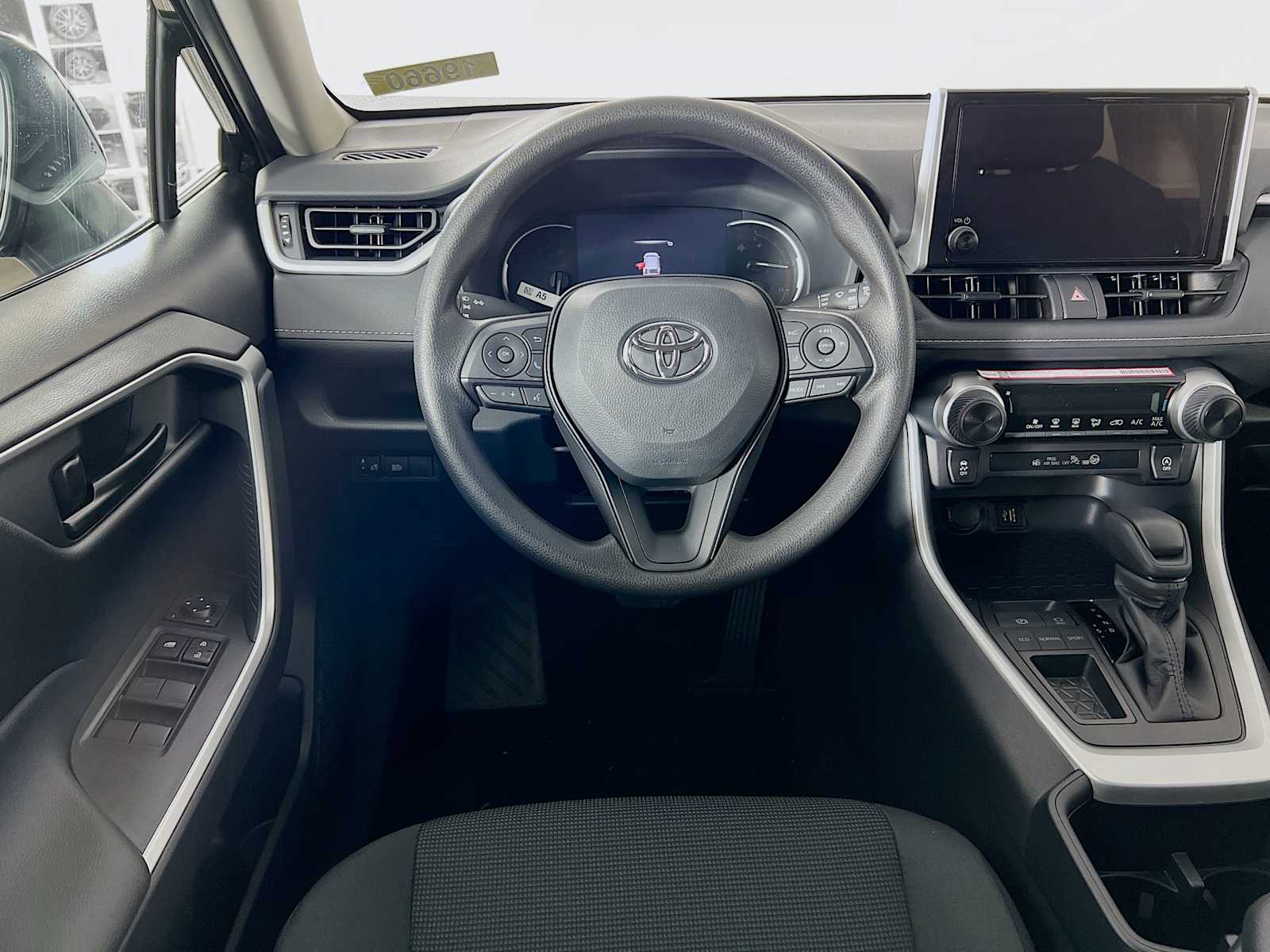 2025 Toyota RAV4 LE - Photo 15