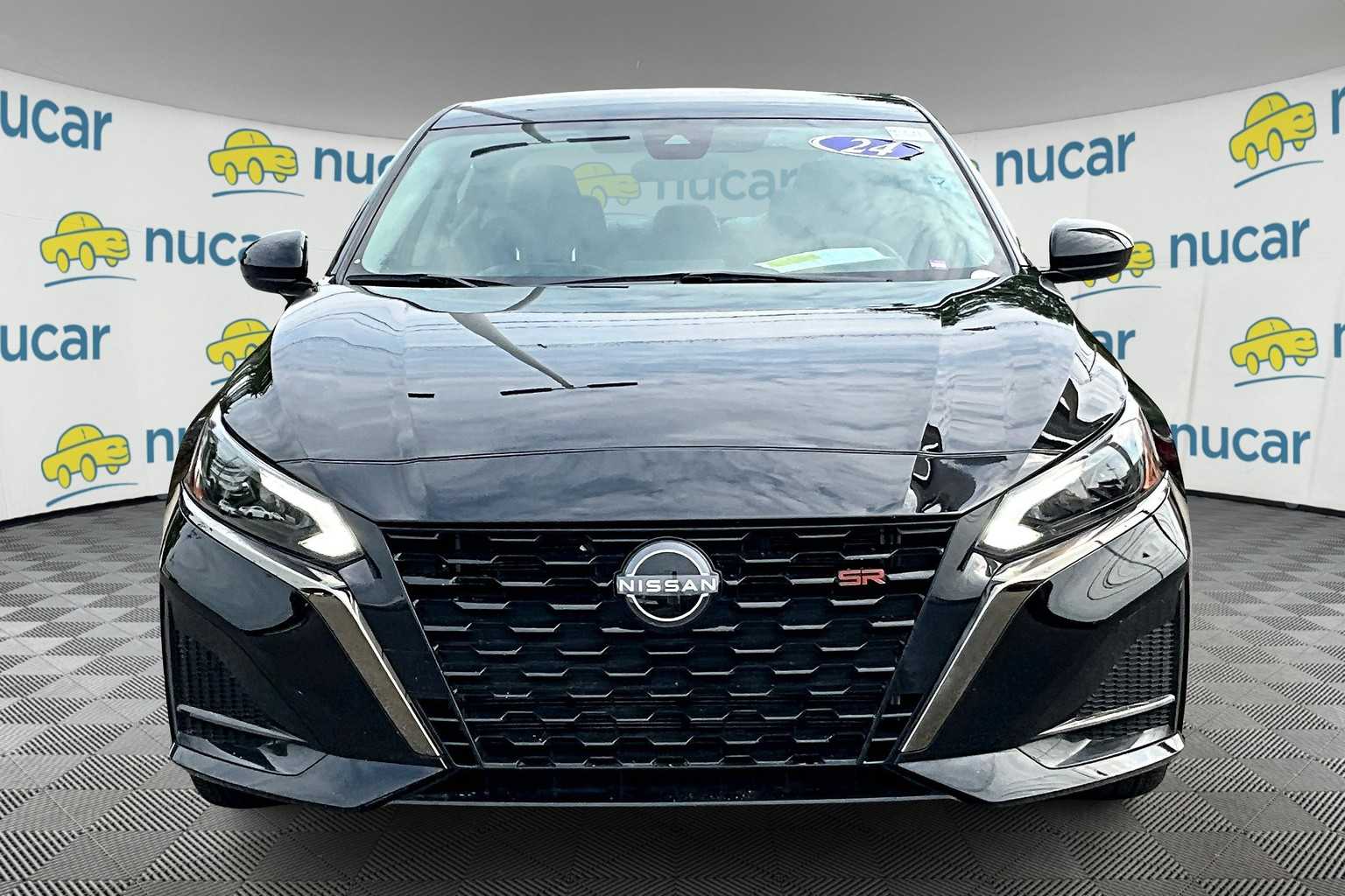 2024 Nissan Altima 2.5 SR - Photo 2
