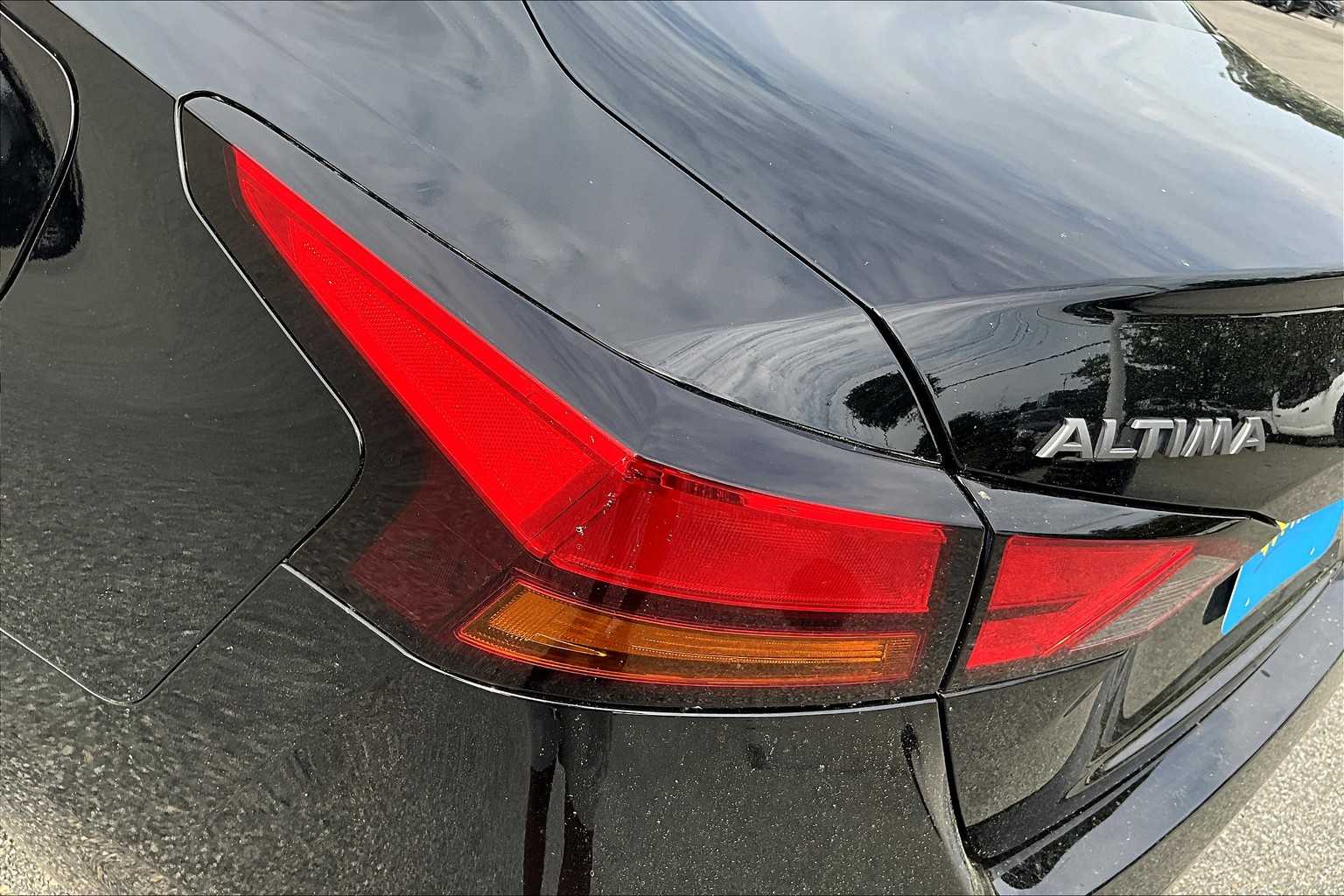 2024 Nissan Altima 2.5 SR - Photo 31