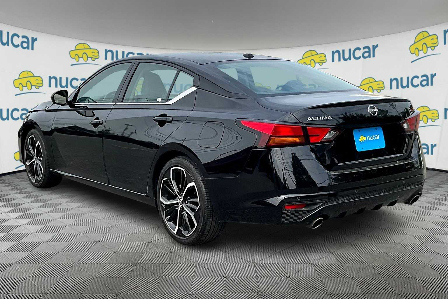2024 Nissan Altima 2.5 SR - Photo 4