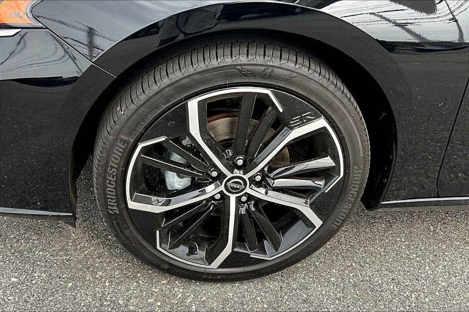 2024 Nissan Altima 2.5 SR - Photo 7