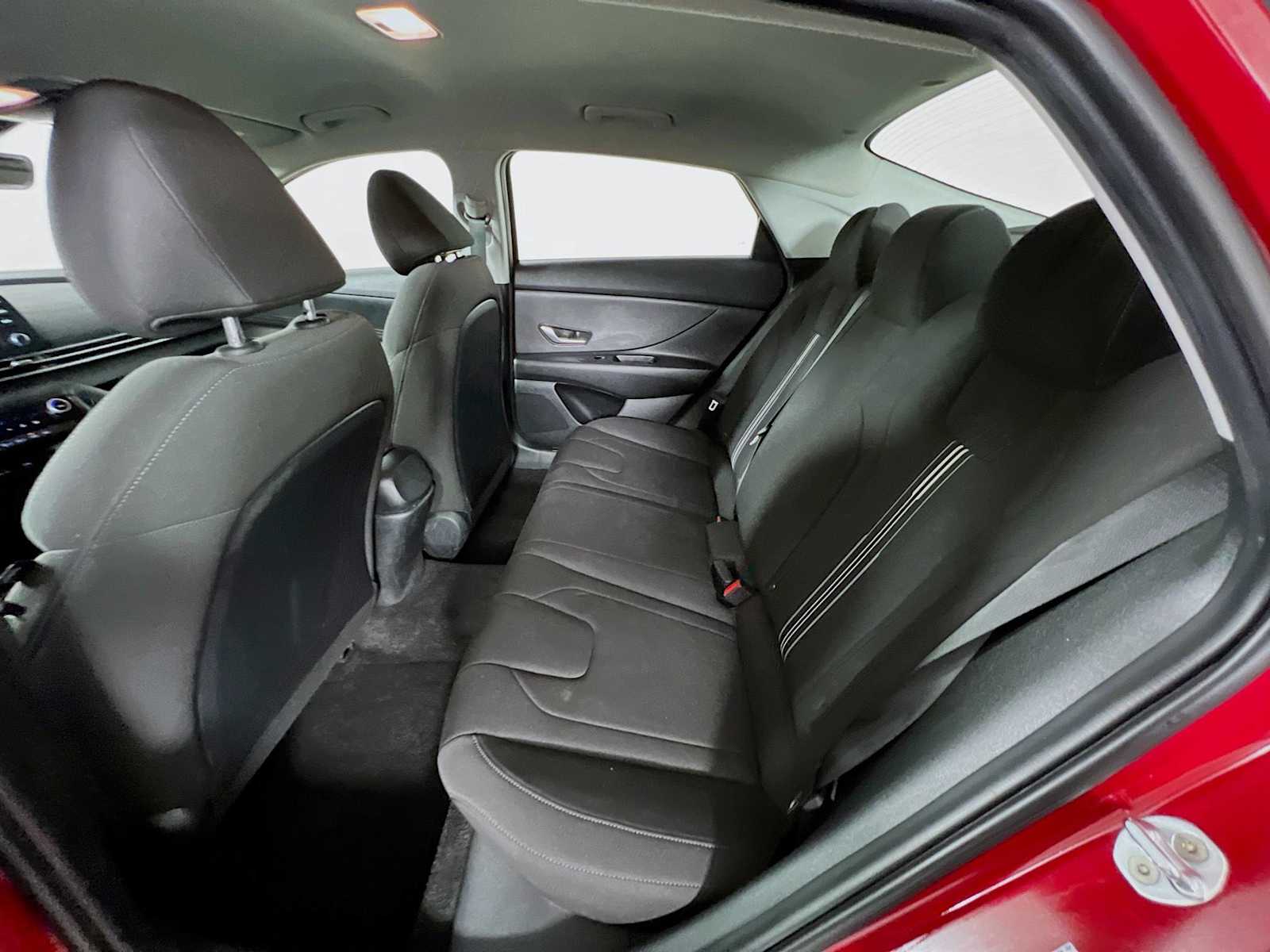 2023 Hyundai Elantra SEL - Photo 23