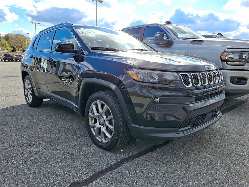 2023 Jeep Compass Latitude Lux