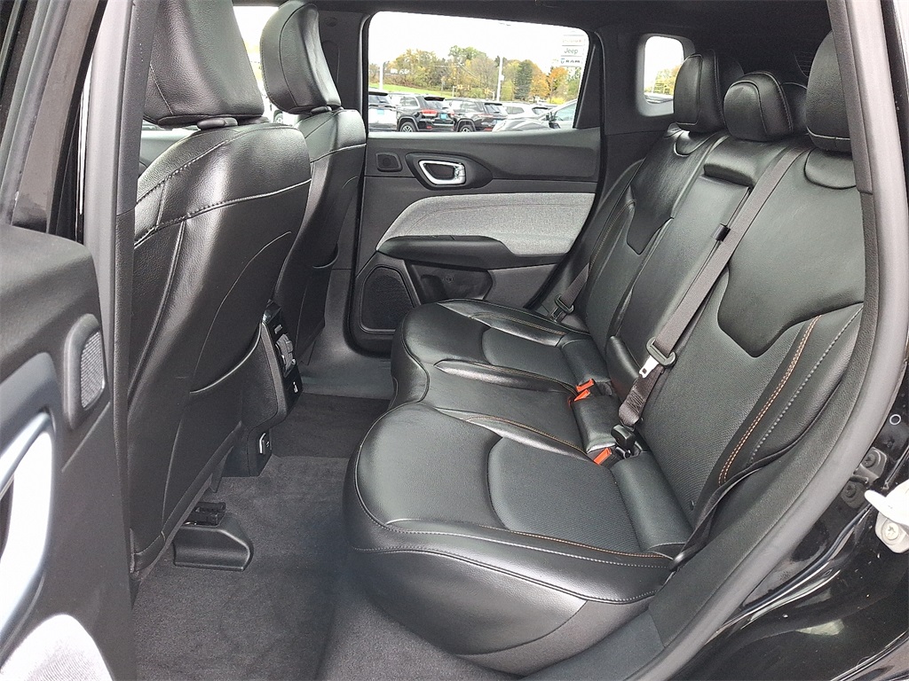 2023 Jeep Compass Latitude Lux - Photo 11