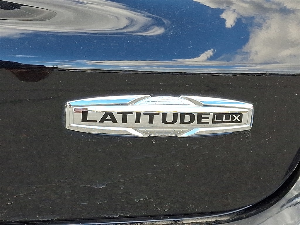 2023 Jeep Compass Latitude Lux - Photo 10