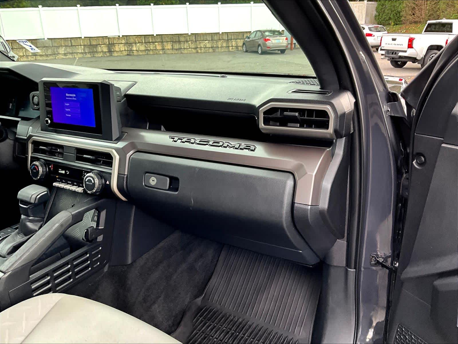 2024 Toyota Tacoma SR5 - Photo 13