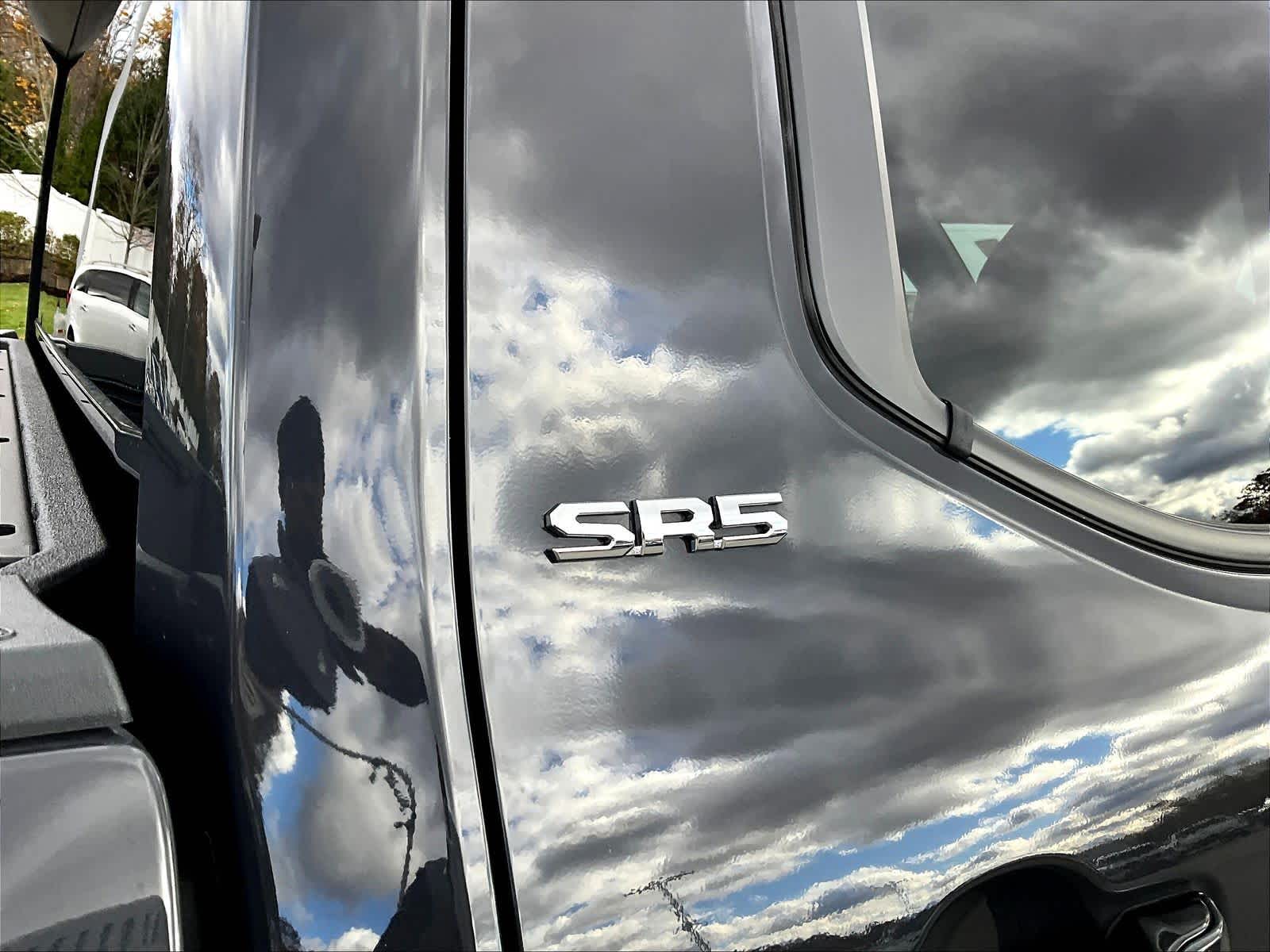 2024 Toyota Tacoma SR5 - Photo 28