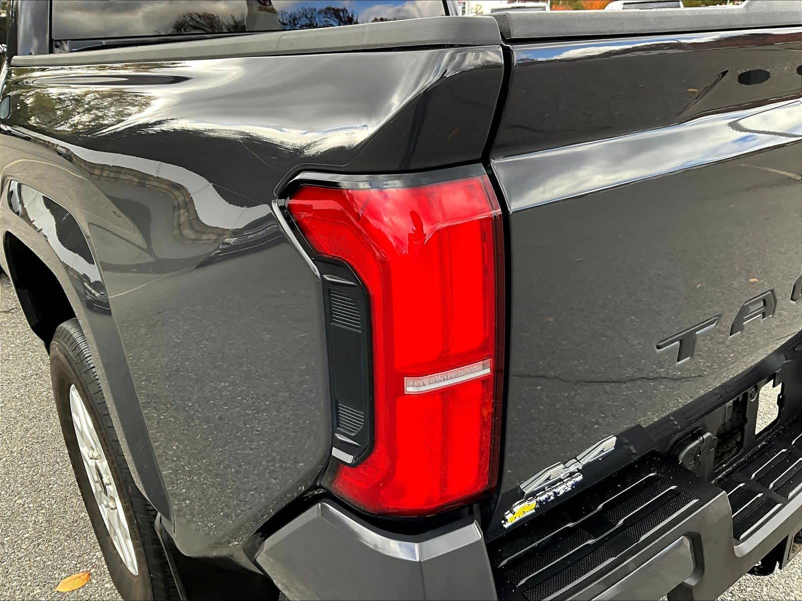 2024 Toyota Tacoma SR5 - Photo 34