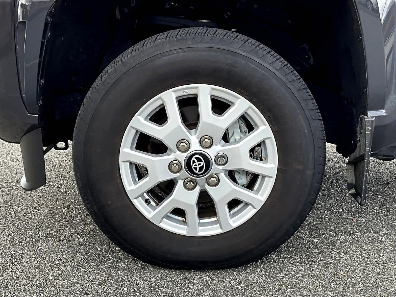 2024 Toyota Tacoma SR5 - Photo 7