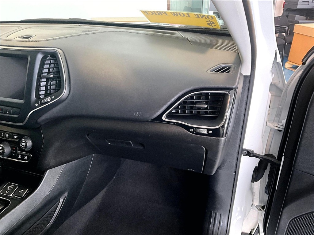 2023 Jeep Cherokee Altitude - Photo 13