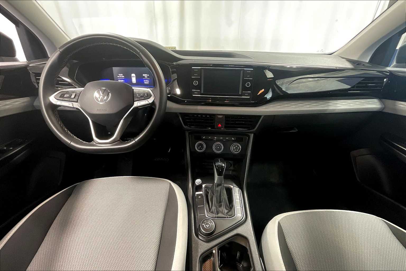 2022 Volkswagen Taos S - Photo 21
