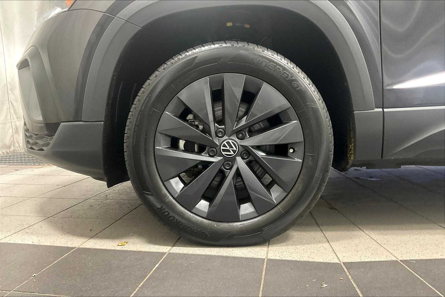 2022 Volkswagen Taos S - Photo 7