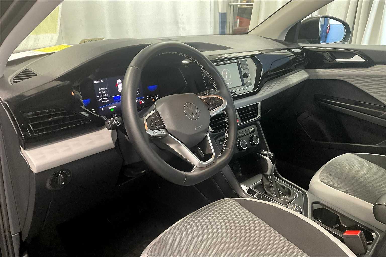 2022 Volkswagen Taos S - Photo 8