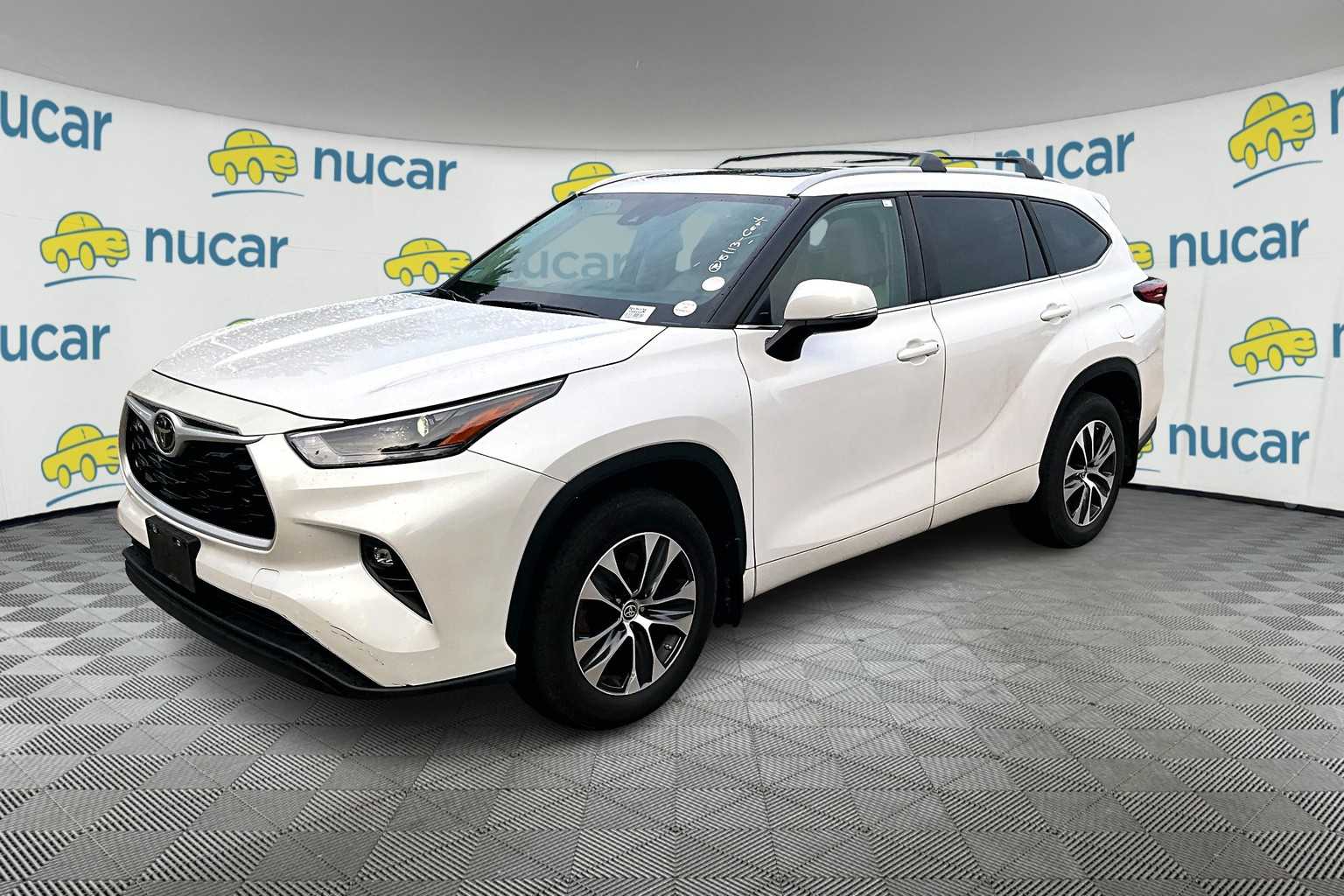 2023 Toyota Highlander XLE - Photo 2