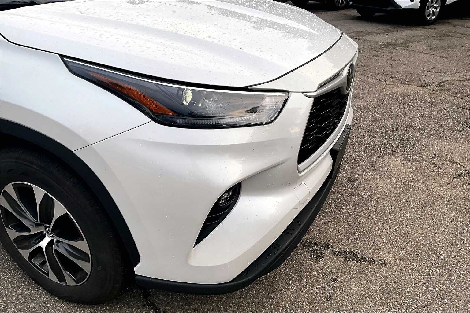 2023 Toyota Highlander XLE - Photo 5