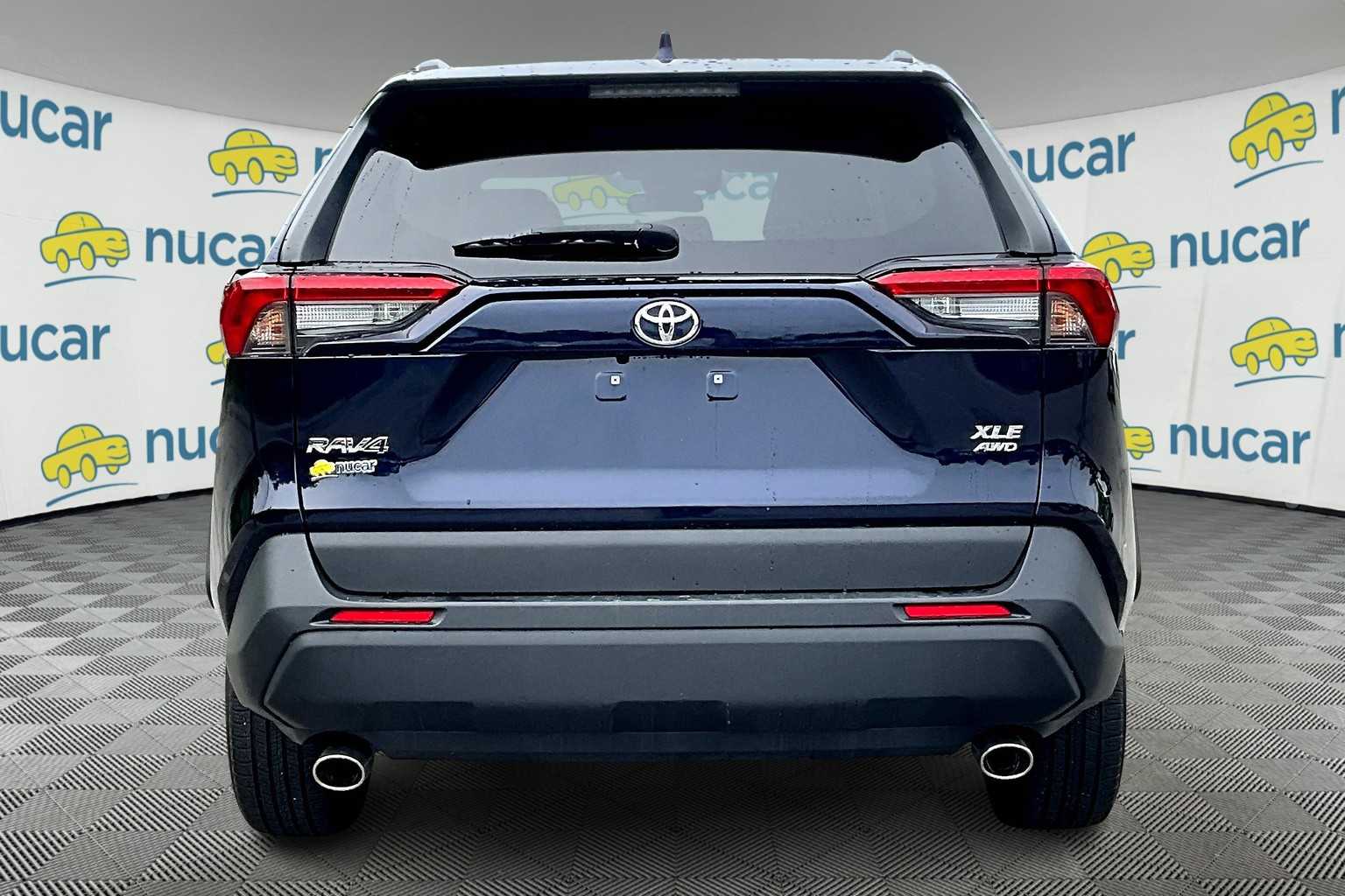2020 Toyota RAV4 XLE - Photo 5