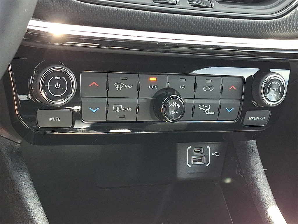 2025 Jeep Compass Limited - Photo 12