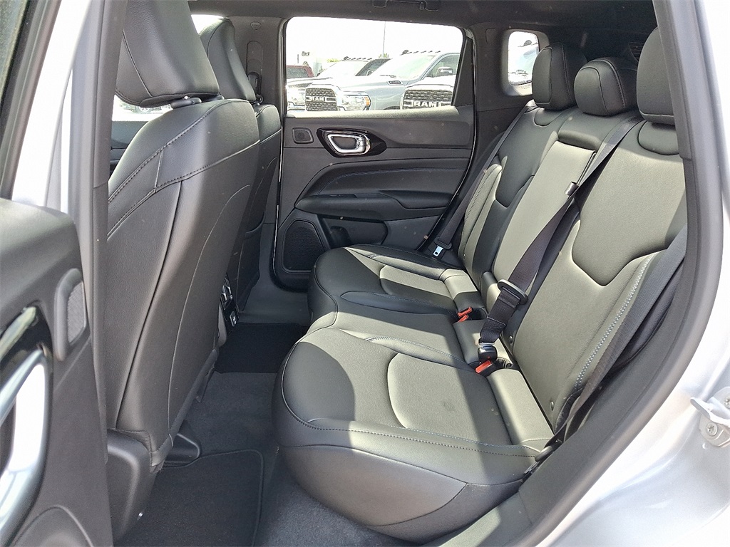 2025 Jeep Compass Limited - Photo 6