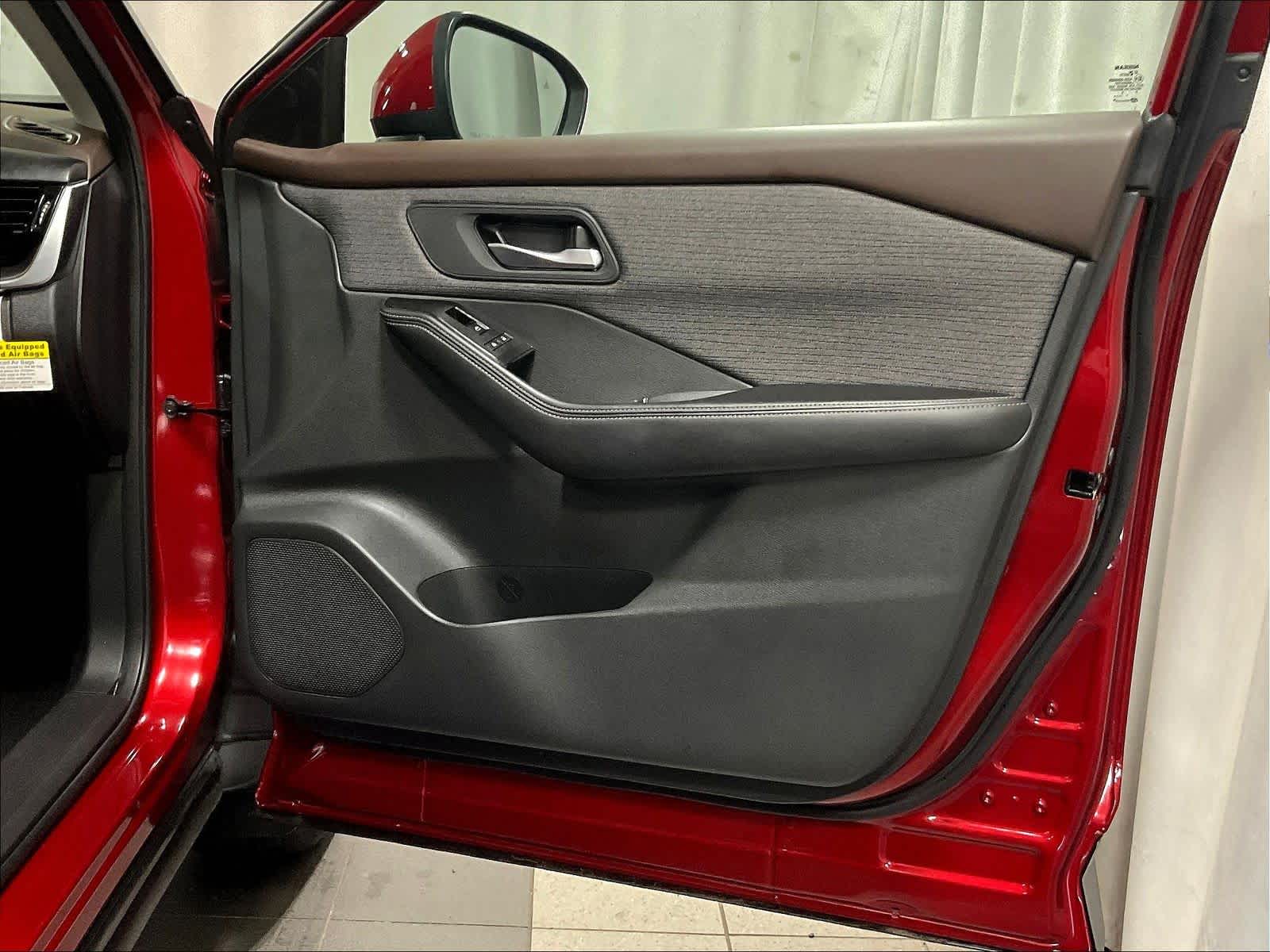 2021 Nissan Rogue SV - Photo 12