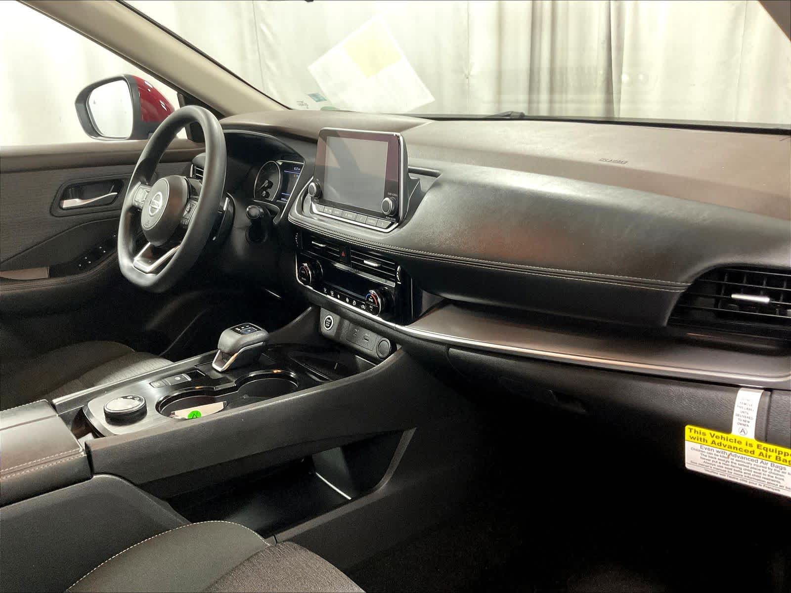 2021 Nissan Rogue SV - Photo 14