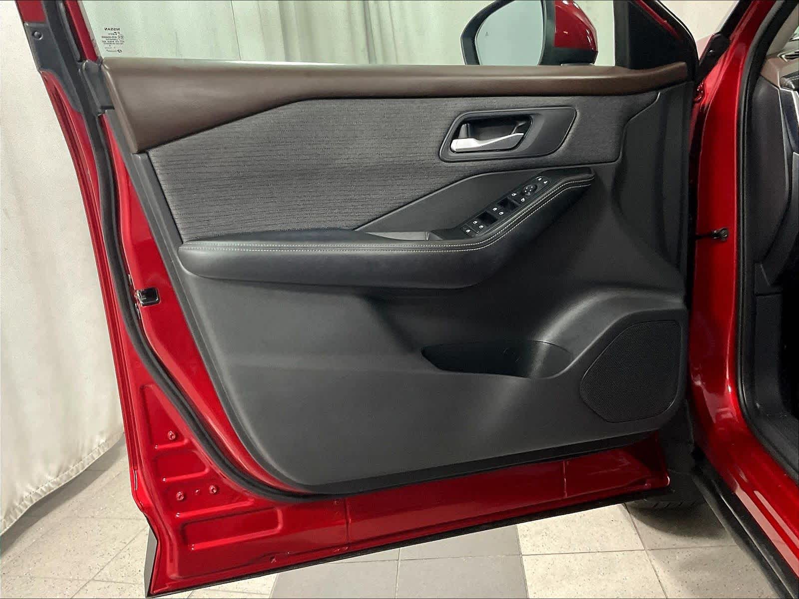 2021 Nissan Rogue SV - Photo 9