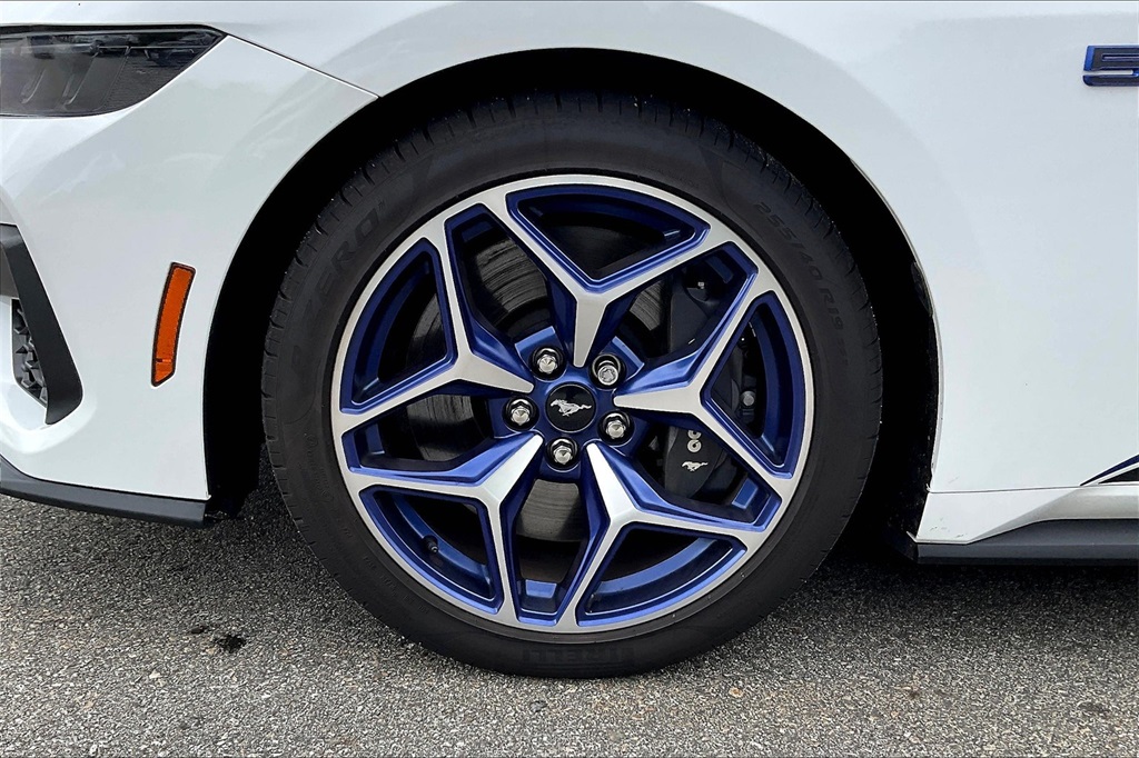 2024 Ford Mustang GT Premium - Photo 7
