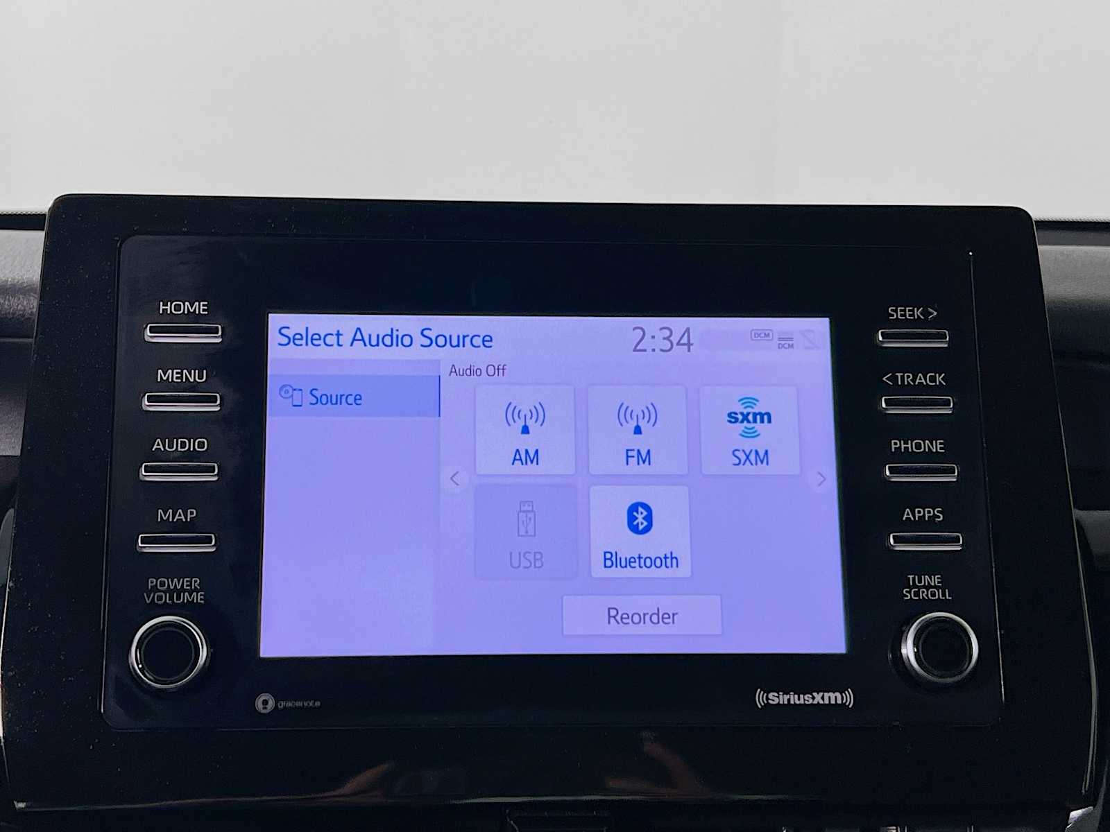 2022 Toyota Camry SE - Photo 14