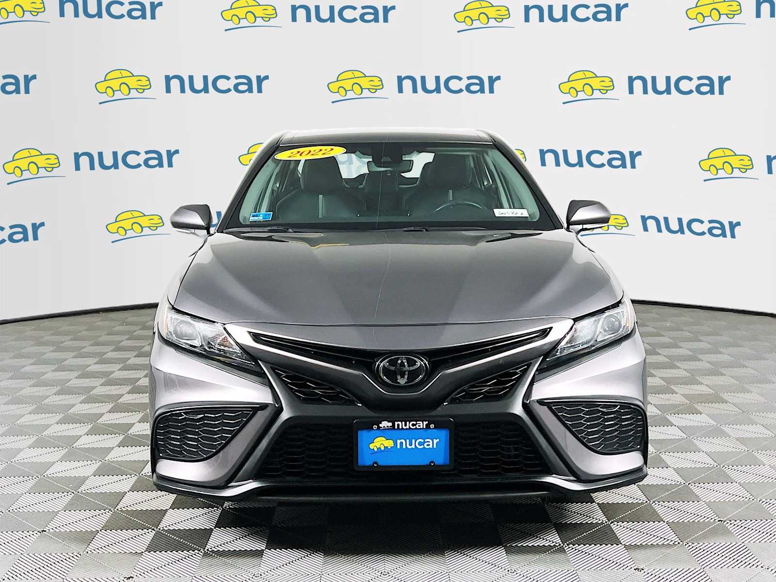 2022 Toyota Camry SE - Photo 2