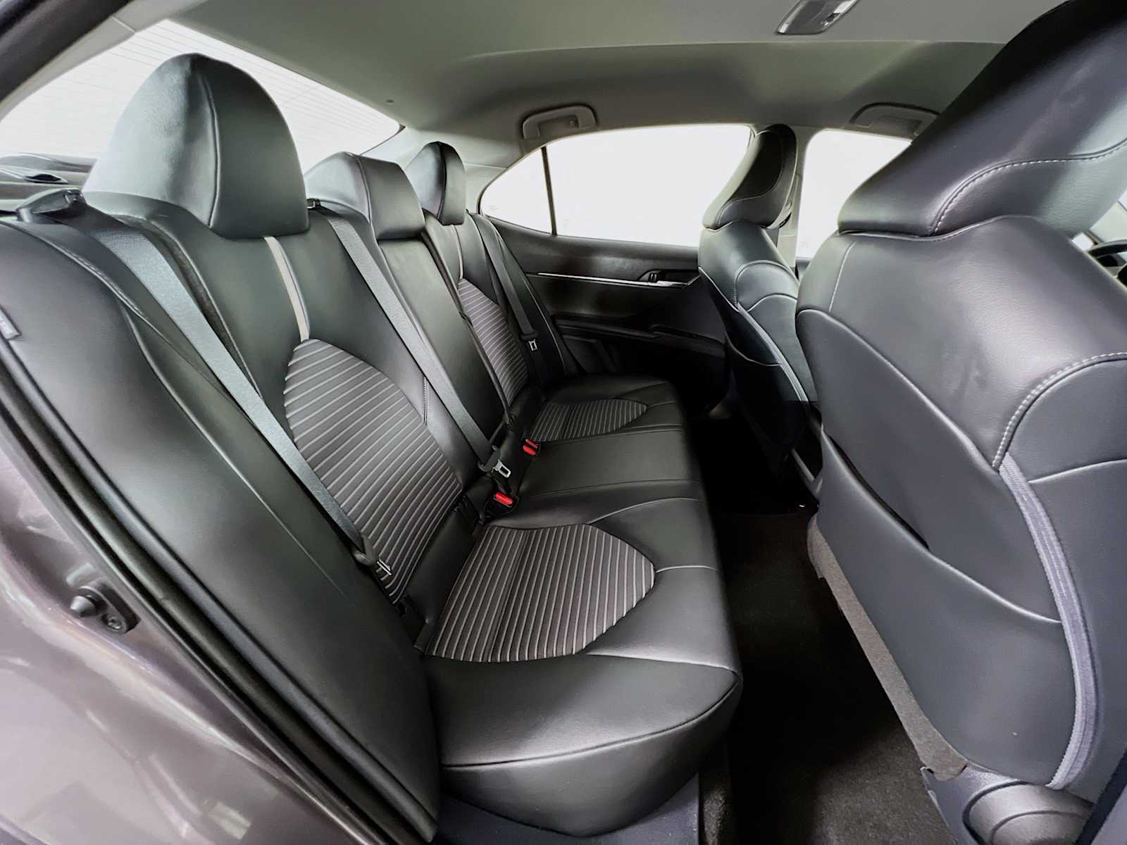 2022 Toyota Camry SE - Photo 26